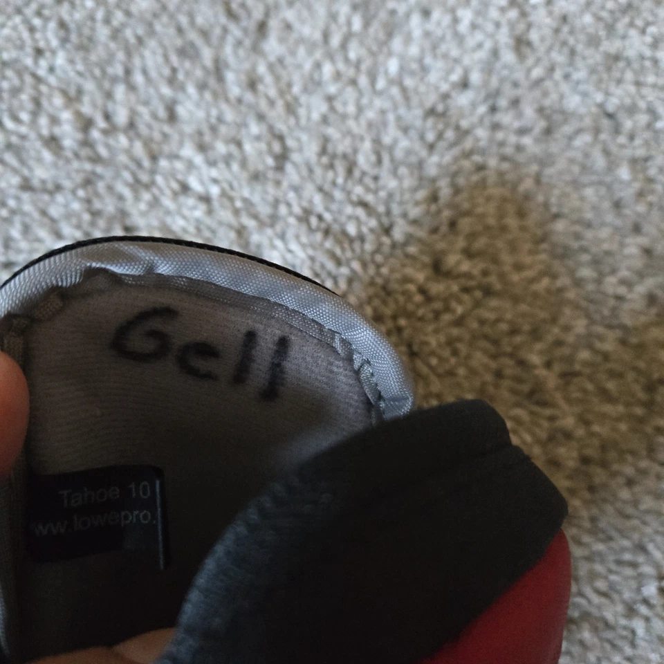 LowePro Tahoe 30 Camera Belt Pouch Bag 5.5 x 1.5 x 3.5in Red Compact FLAW - Image 2 of 4