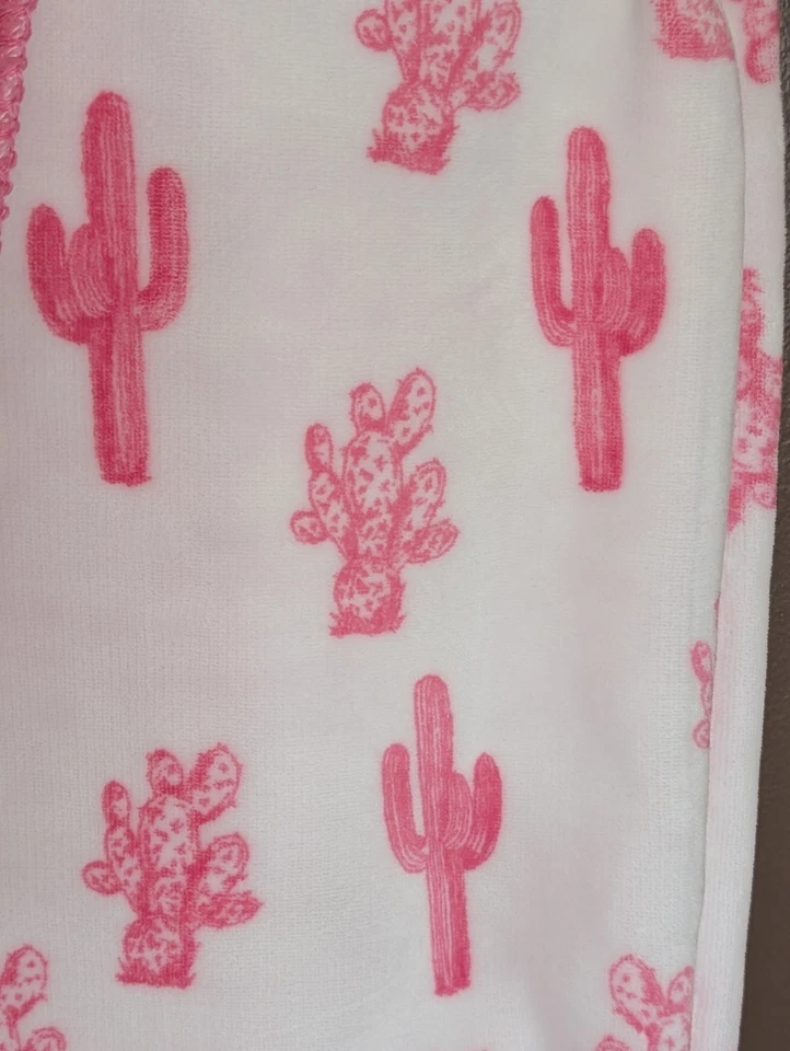 Wrangler Blanket Western PINK PAISLEY/CACTUS Throw Thick Lush NEW 70X50 REVERS - Image 4 of 4