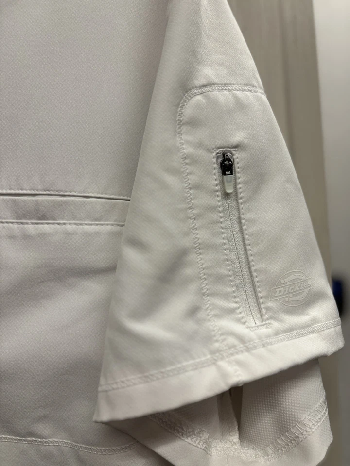 Dickies Men’s 2XL White Scrub Top – Utility V-Neck with Zip Sleeve Pocket - Image 3 of 4