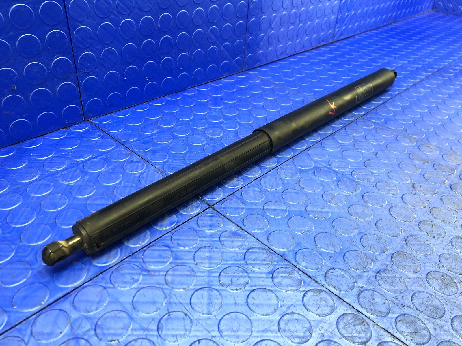 2016-2021 MCLAREN 570S OEM FRONT LEFT DRIVER DOOR SHOCK STRUT ROD 13A5296CP