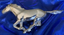 1970s Ford Mustang Chrome Pony Grille 6 Inch Oem Emblem D5zb-8216-ab 1970s Ford Mustang Chrome Pony Grille 6 Inch Oem Emblem D5zb-8216-ab