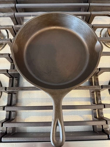 3 Notch Lodge # 6 Skillet Dates from 60's Restored Sits Flat Smooth SHIPS FREE!