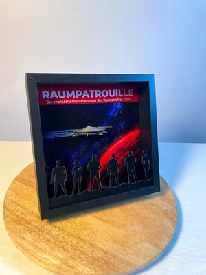 Raumpatrouille Orion Shadow Box 25×25 cm   Silhouetten & 3D-Modell   Fan Made