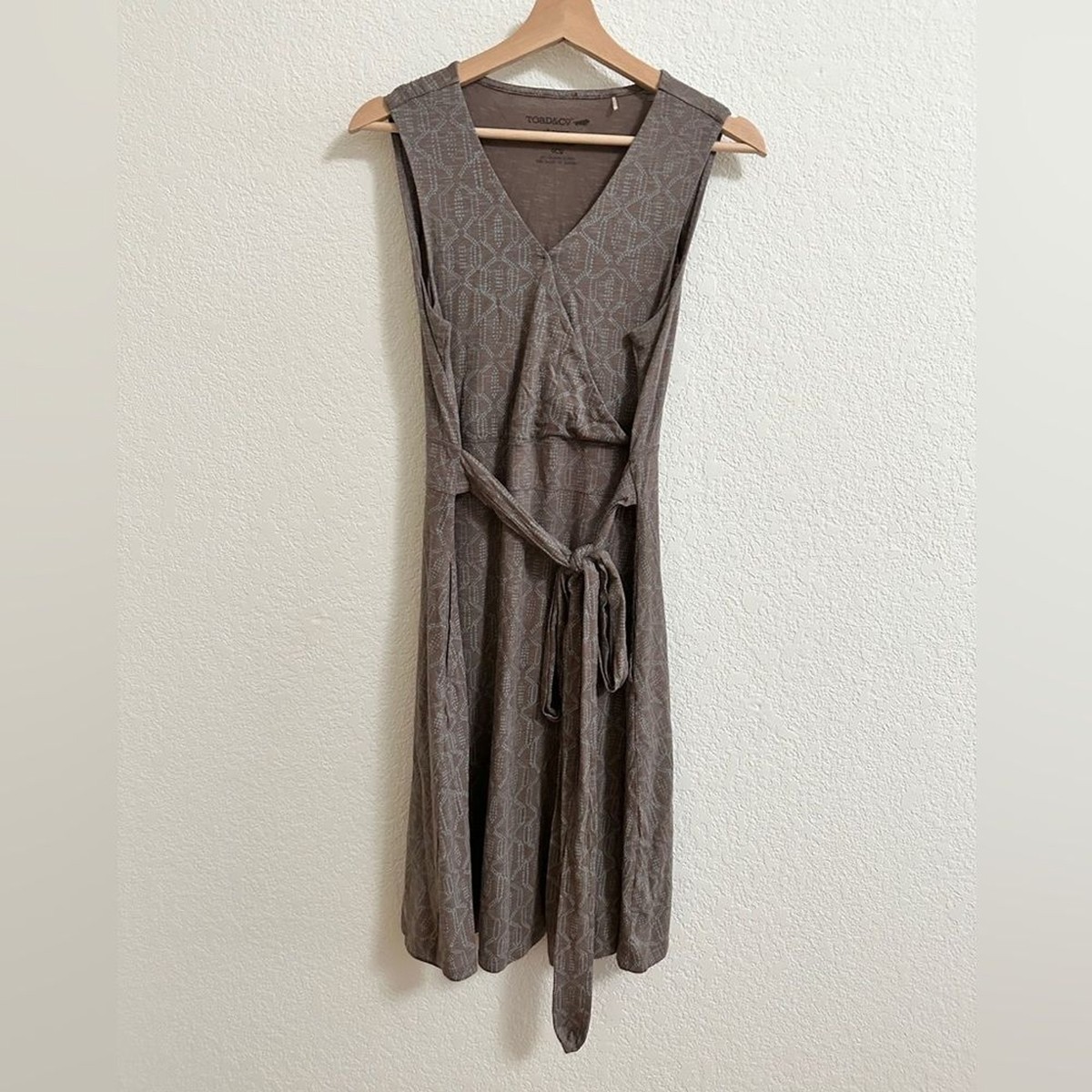 Toad & Co Womens Cue Wrap Sleeveless Fit Flare Dress Pockets Brown Size Large Toad & Co Womens Cue Wrap Sleeveless Fit Flare Dress Pockets Brown Size Large