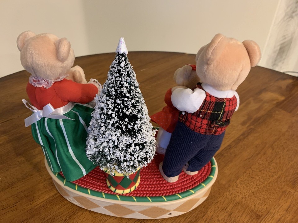 Avon Christmas Teddy Bear Family Animated Talks Sings Tree Lights VTG