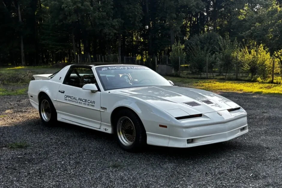 1989 Pontiac Firebird Trans Am 20th Anniversary Turbo | 24