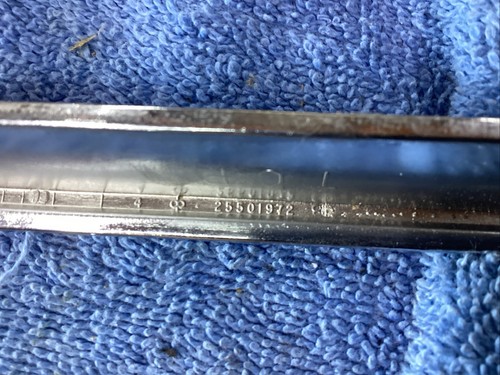 NOS 1982-1990 Buick Electra Front Parking & Turn Signal Lamp Bezel 25501972 - Bild 13 von 14