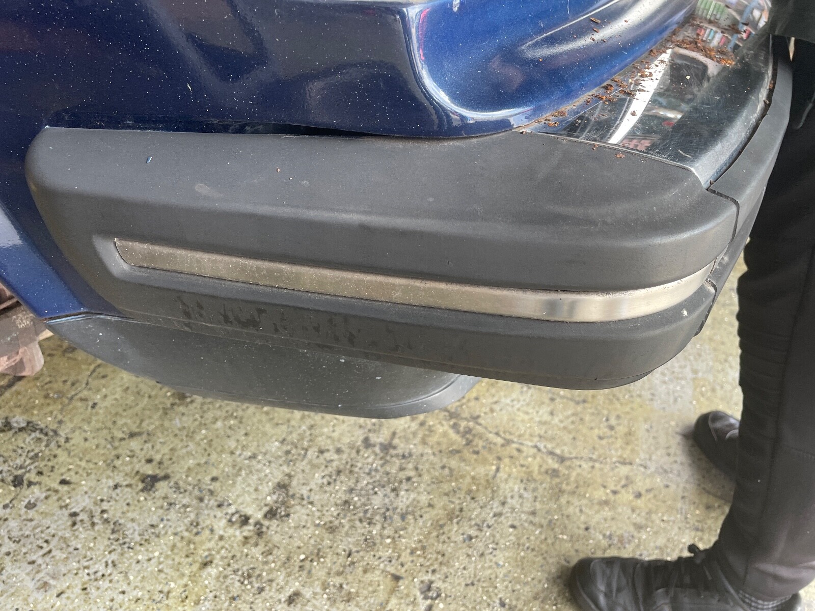 ROLLS ROYCE BENTLEY LEFT REAR BUMPER END FITS 1981TO 1991