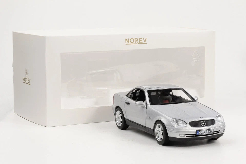 1:18 Norev Mercedes Benz SLK 200 Roadster R170 1996-2000 Argento Brillante - Immagine 2 di 4