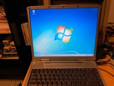 Laptop YAKUMO  mit Windows 7 Professional