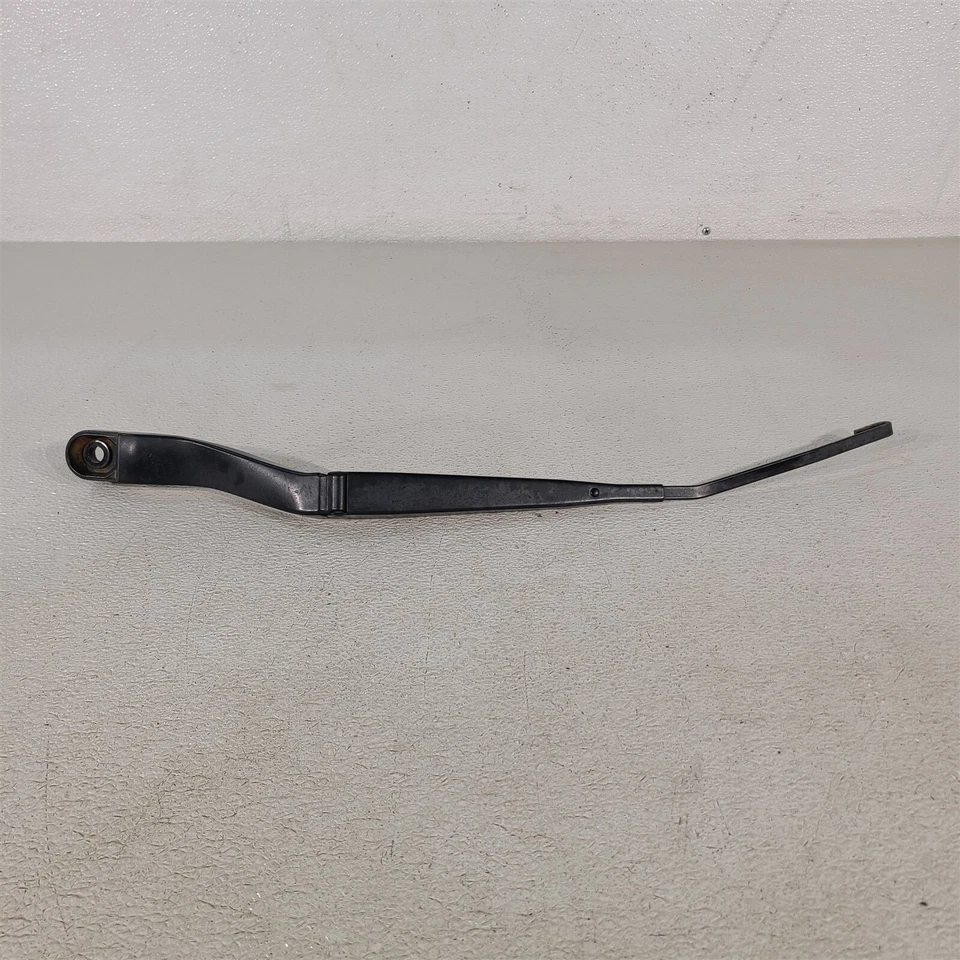 Пара рычагов стеклоочистителя ветрового стекла Camaro SS 10-15 AA7390 - Изображение 2 из 4