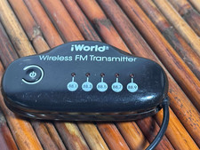 iWorld Wireless FM Transmitter Car Adapter   Hands-Free Music  Calls Pre-Owned
