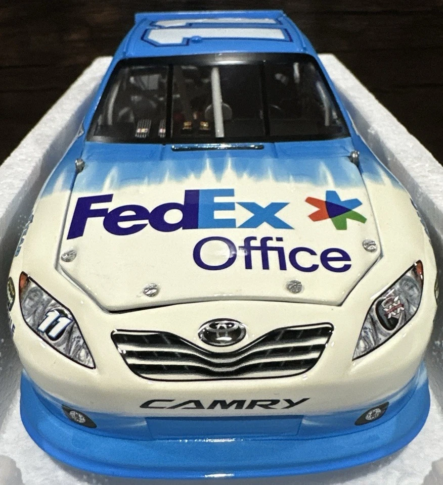 Denny Hamlin #11 2011 FedEx Office Print Big Save Big 1/24 Lionel Nascar Diecast Foto 3 de 4