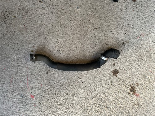 BMW 1er E87 116i Bj 10.06 Kühlwasserschlauch Schlauch Zusatzwasserpumpe 6928591