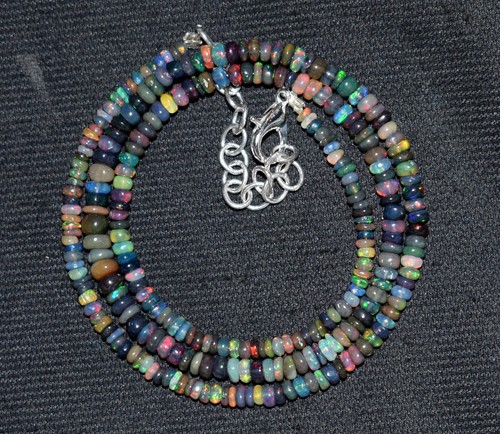 Perles D'opale éthiopien Naturel Avec Collier En Onyx Noir - 50,40 Ct - Fait Main
