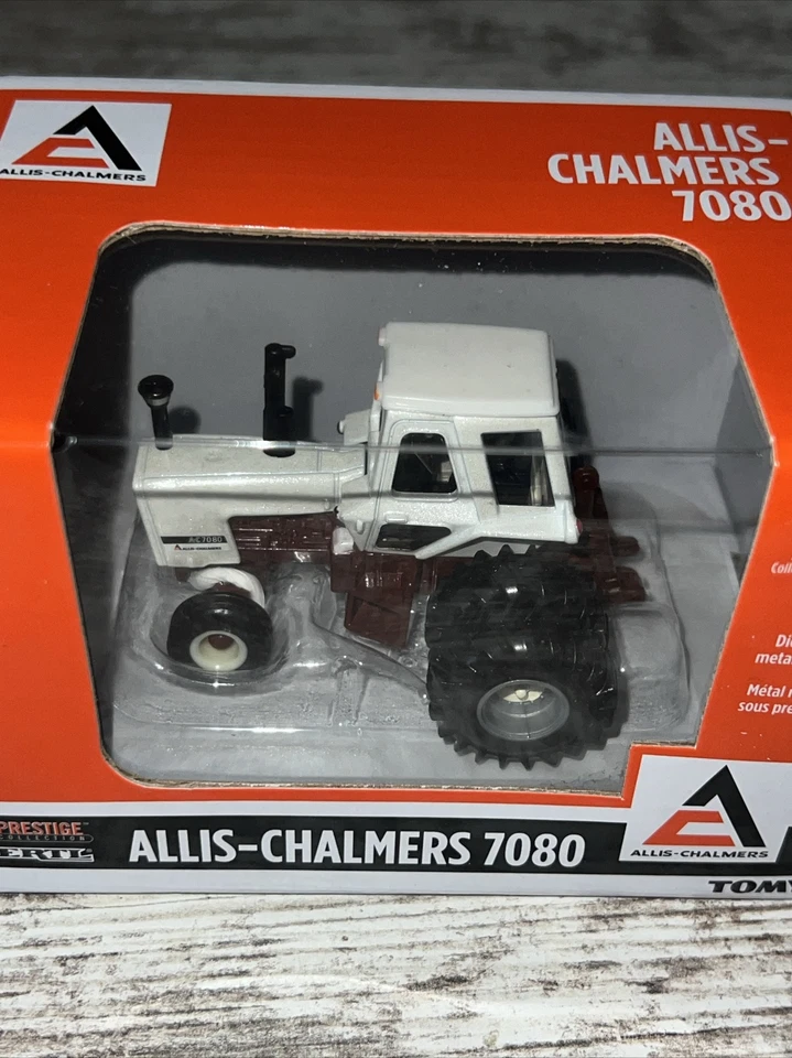 Двойная кабина трактора Allis Chalmers 7080 Maroon Belly White Chase в масштабе 1:64 - Изображение 3 из 4