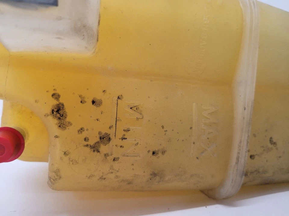 2004-2015 NISSAN TITAN Coolant Reservoir 217109FF0A 04-15 - Image 4 of 4