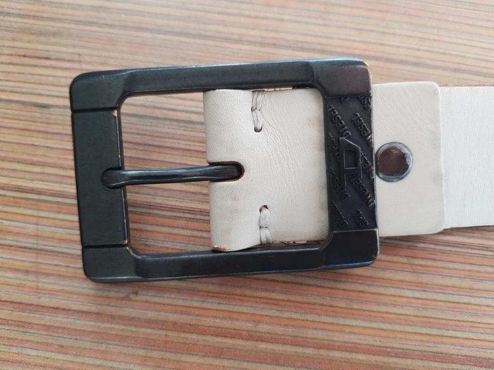 DIESEL Gürtel Damen Echtleder mit Metallösen 105cm Gesamtlänge - Bild 4 von 4