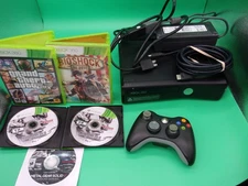 Microsoft XBOX 360 S 320GB console bundle w/4 games & controller - Tested