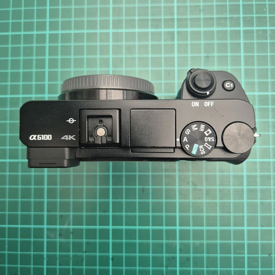 Sony Alpha 6100, photo 3 of 5