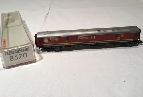 Post-Schnellzugwagen für die Spur N von Fleischmann, Modell 8670 | Zustand: Neu