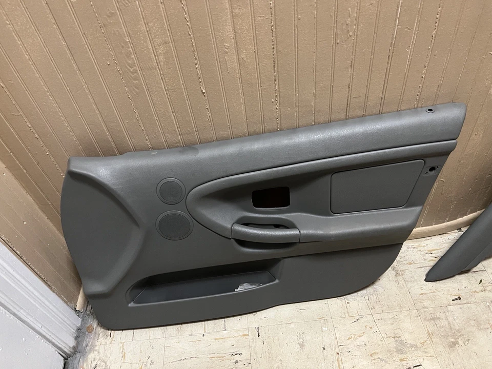 Paneles de puerta BMW serie 3. Se adapta a sedán E36 1992-1999. Tarjetas de puerta de 1997 328i Foto 3 de 4