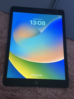 iPad 9th Gen Space Grey 64GB WiFi only & Apple Pencil 1st Gen