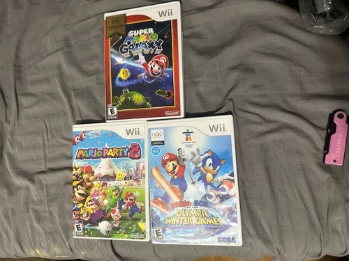 Nintendo Wii Super Mario Galaxy, Mario Party 8 And Mario And Sonic Lot Of 5