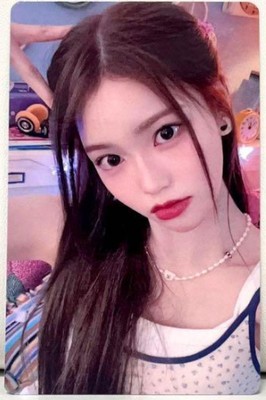 izna SAEBI 1st Single Album ''BEEP'' Photo Card, TOWER RECORDS *