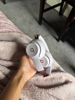 Beats Solo 4 True Wireless On-Ear Headphones - Cloud Pink