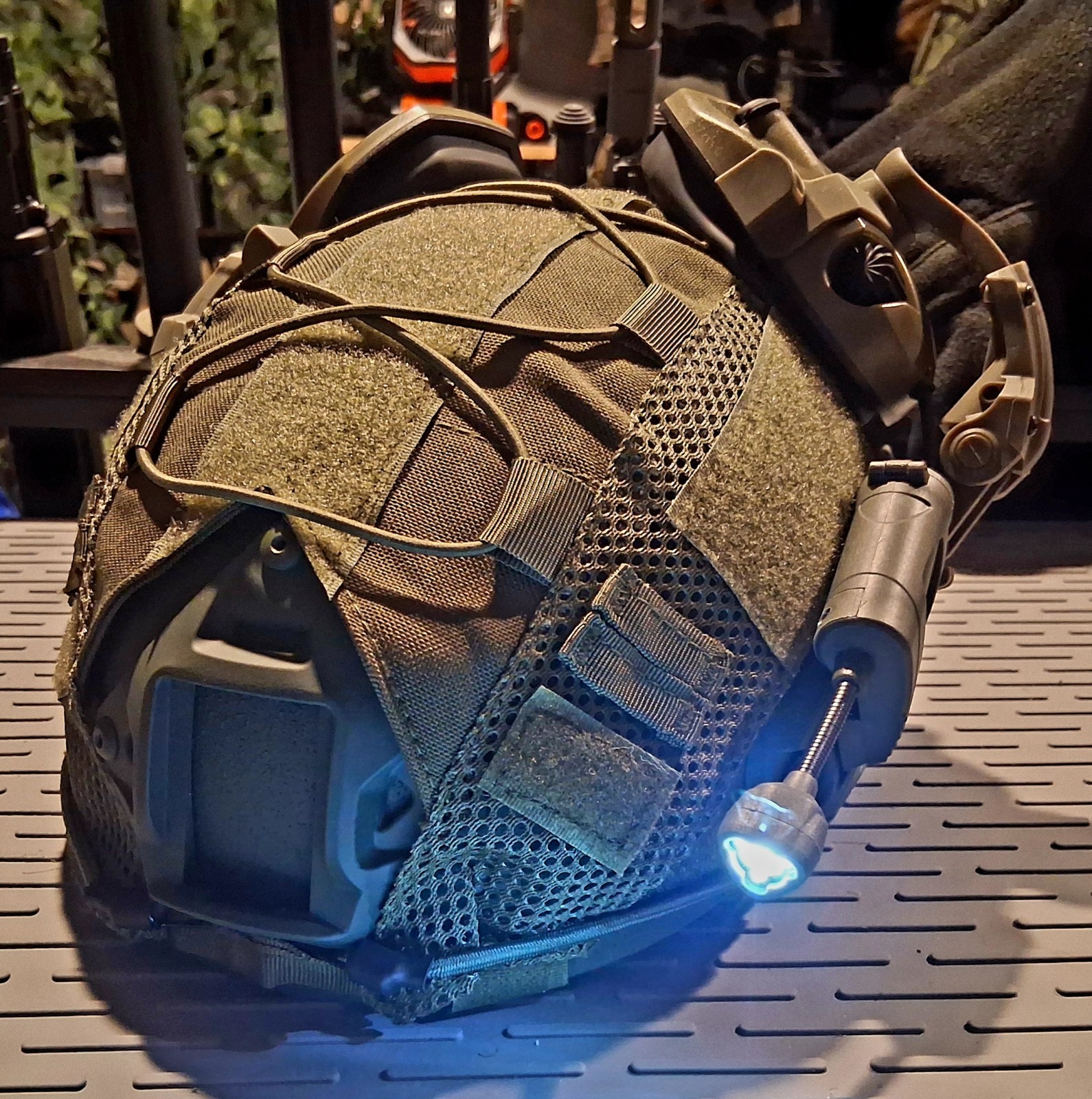 NIJ LEVEL IIIA TACTICAL HELMET UHMWPE NAV LIGHT WALKERS 22NRR EARPHONES OD GREEN