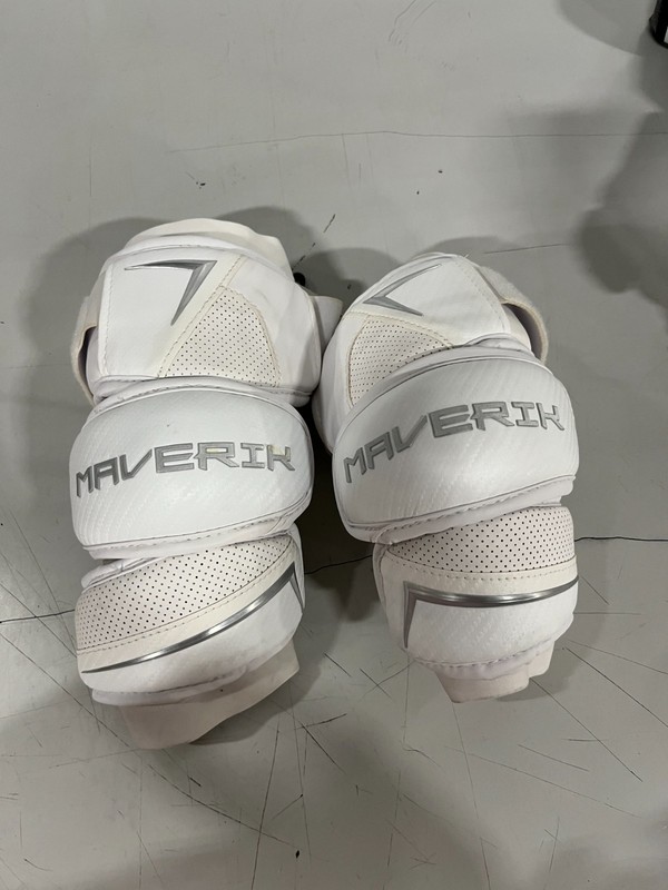 Maverik M6 Lacrosse Arm Pad Size Large NEW