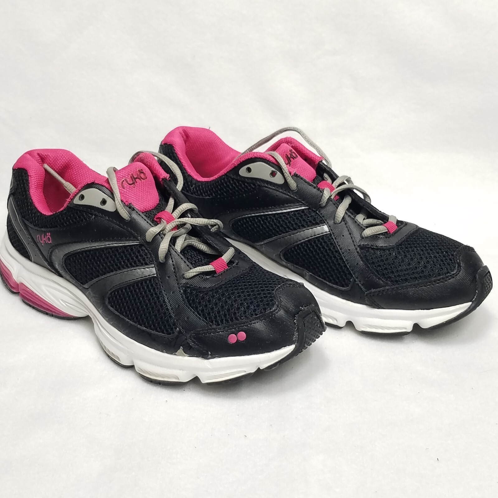 Women Sz 9m Black Pink Lace Up Casual