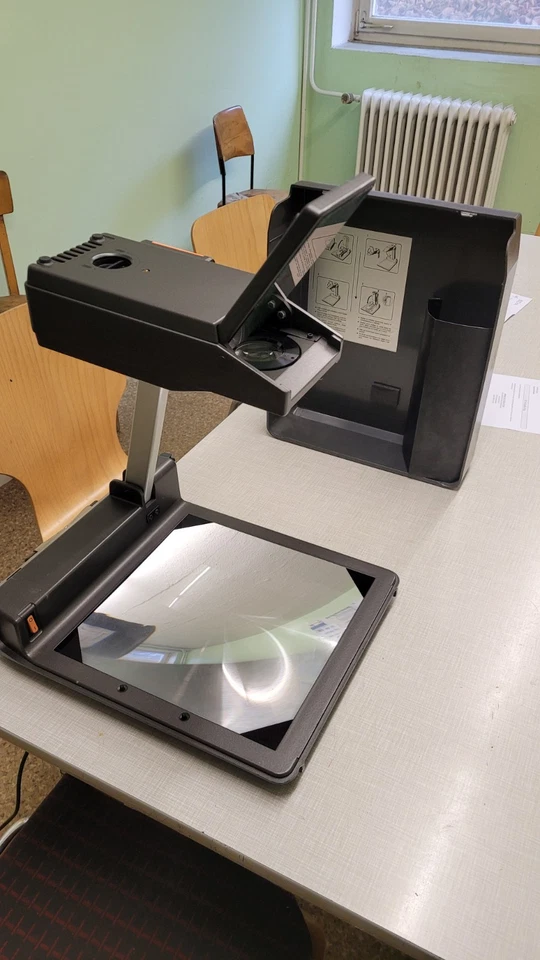 A+K Portable Overhead Projektor - Bild 2 von 4