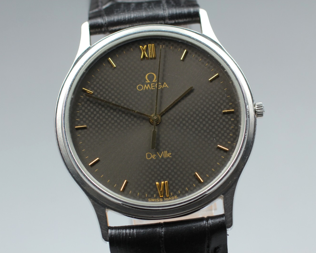 [EXC+5] Vintage OMEGA De Ville Cal.1417 Gold Black Dial 32mm Quartz Men's Watch