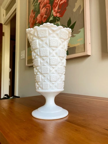 Vtg Westmoreland White Milk Glass Checkerboard Old Quilt 9" Pedestal Vase