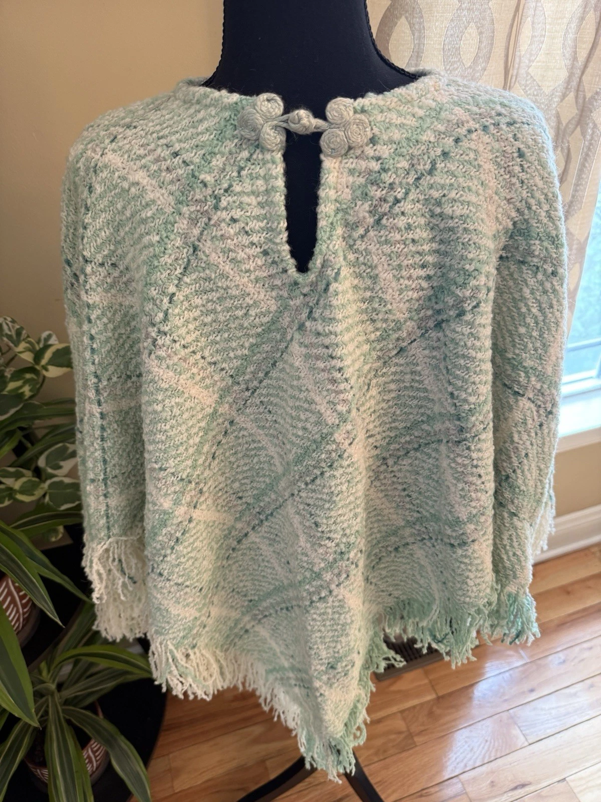 Boyne Valley Weavers Made in Ireland Fringed Poncho Green Plaid OS Wool/Alpaca