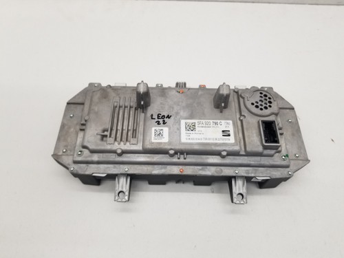 2022 SEAT LEON MK4 2.0 DIESEL INSTRUMENT CLUSTER SPEEDOMETER OEM 5FA920790C - Picture 5 of 8