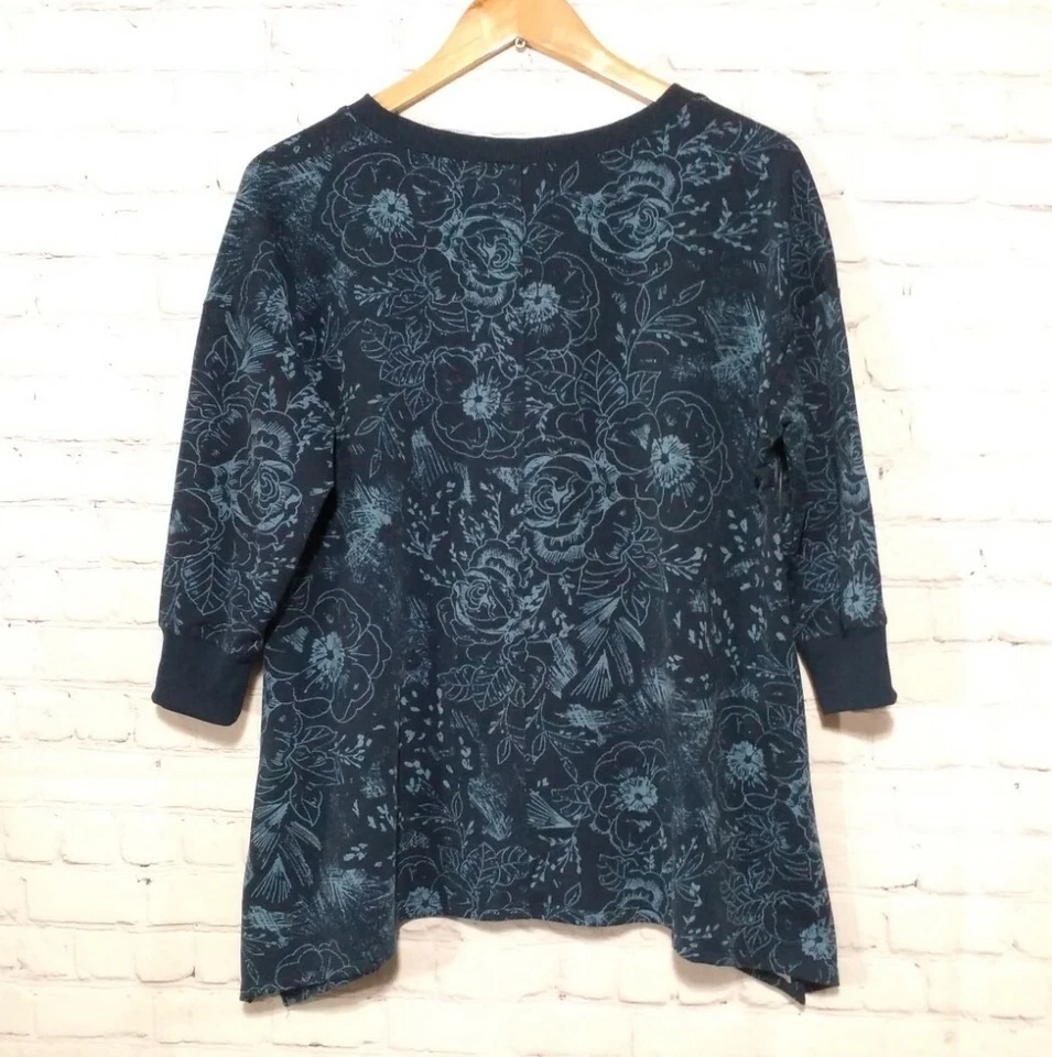Camisa LuLaRoe Acogedora Kate Manga 3/4 Talla Mediana Hermosa Azul Floral Algodón Foto 2 de 4