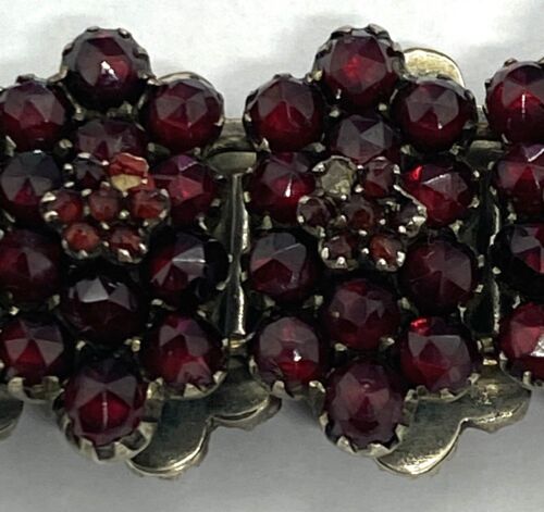 Antiguo brazalete de granate bohemio plateado dorado victoriano 5,5/8"" 21,50 g - Imagen 3 de 12