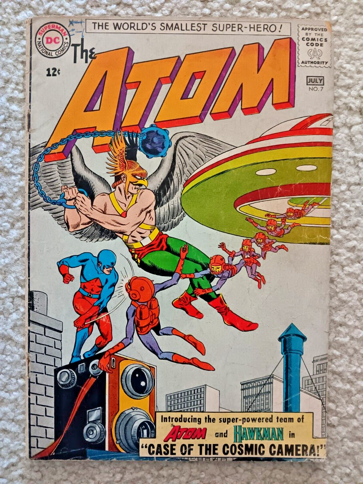 DC  The Atom # 7 Low Grade 1st Atom Hawkman Team Up Bottom Staple Loose