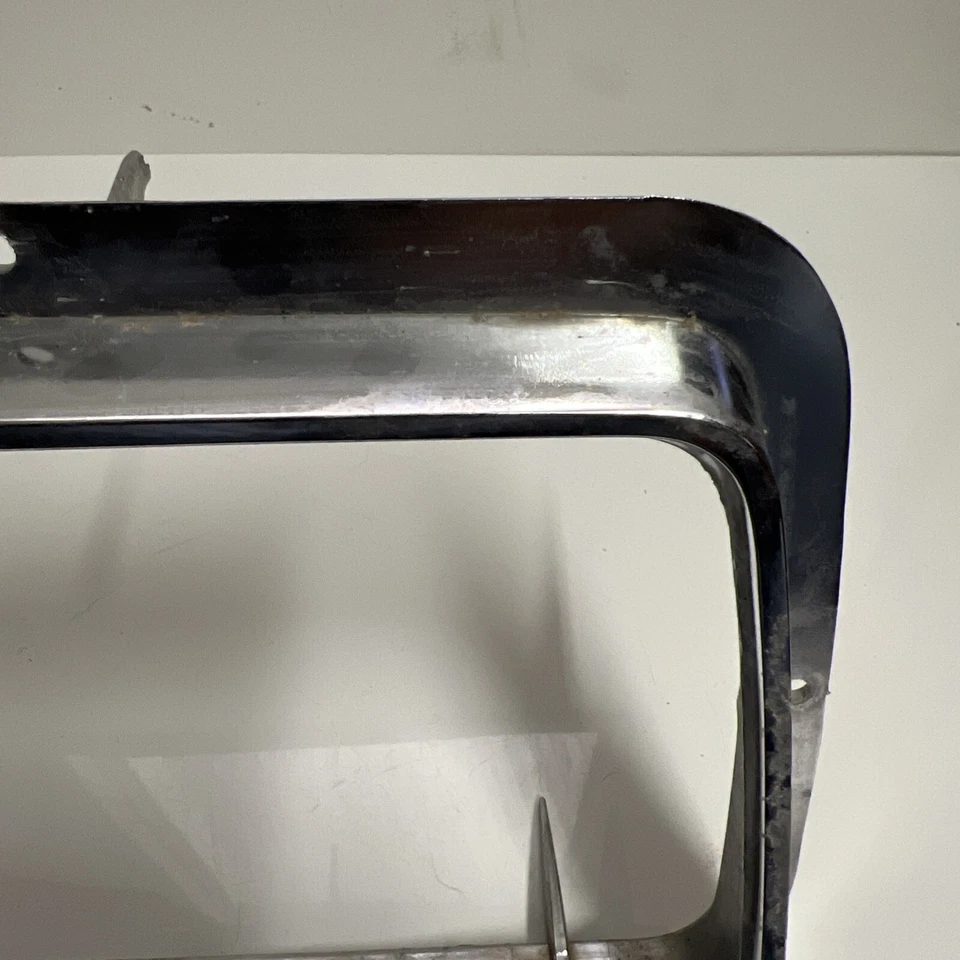 Bisel de luz trasera OEM C9AB-13A537 1969 FORD LTD Galaxie 500 personalizado XL Foto 3 de 4