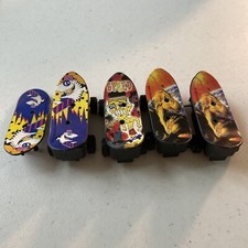 Finger Skateboards with extra boards Toys