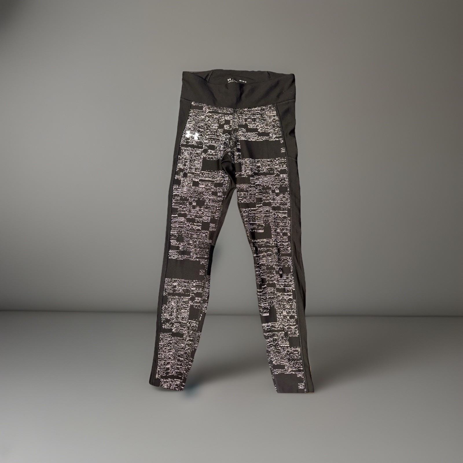 Under Armour Women’s Gray Patterned Reflective Le… - image 1
