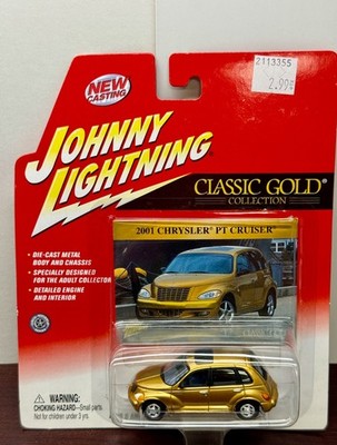 Johnny Lightning Classic Gold 2001 Chrysler PT Cruiser