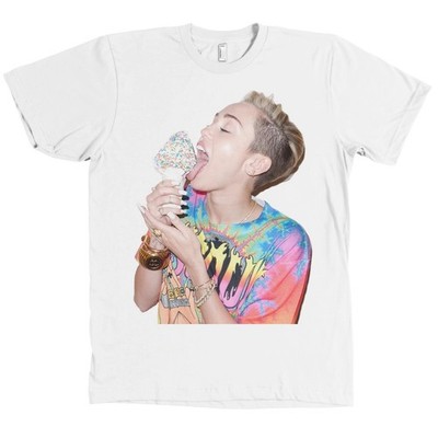 Rare Miley Cyrus eating ice cream Gift Family Unisex S-235XL 22D382