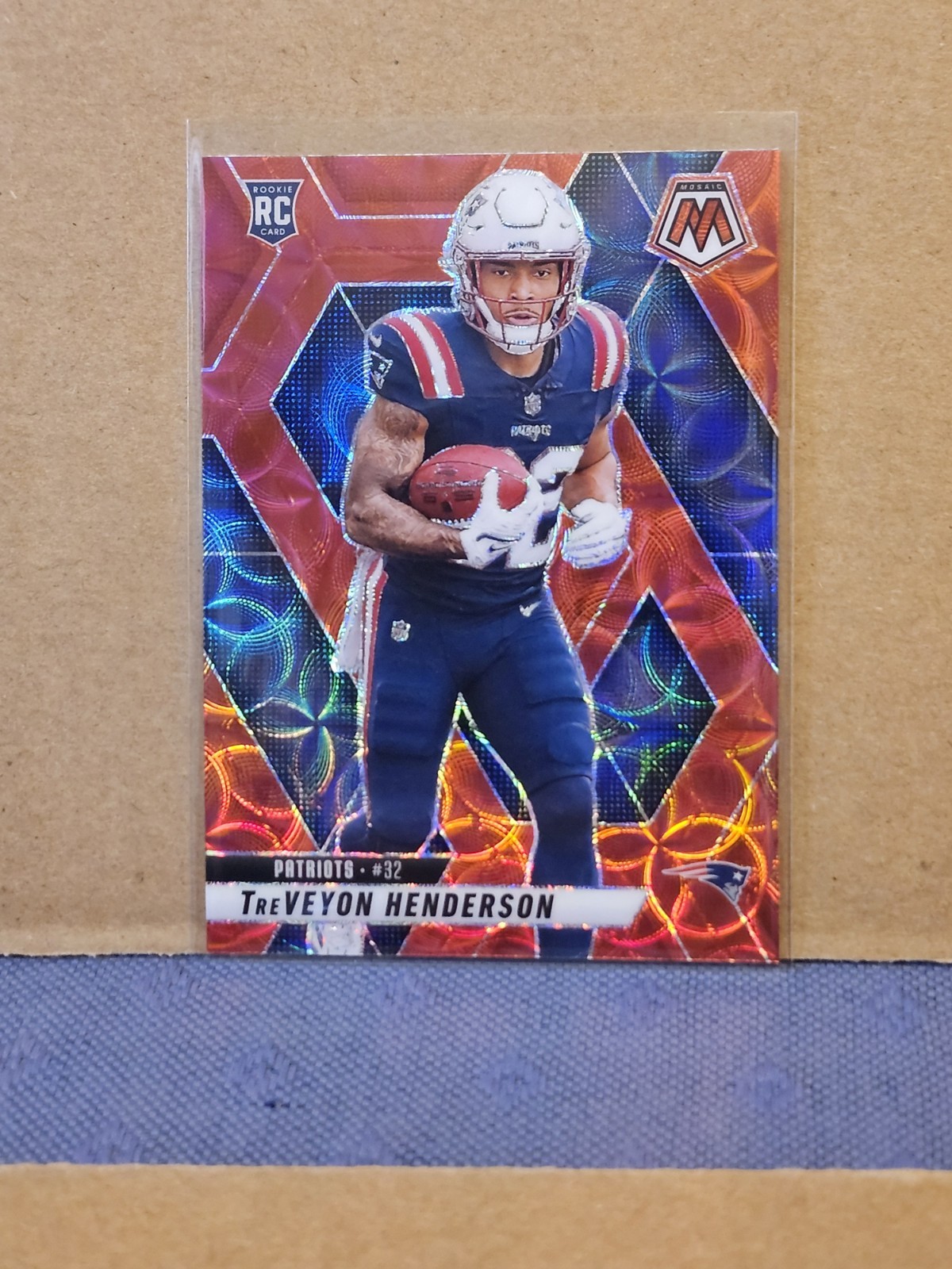2025 Panini Mosaic - Rookies TreVeyon Henderson #325 Red Scope Prizm (RC)