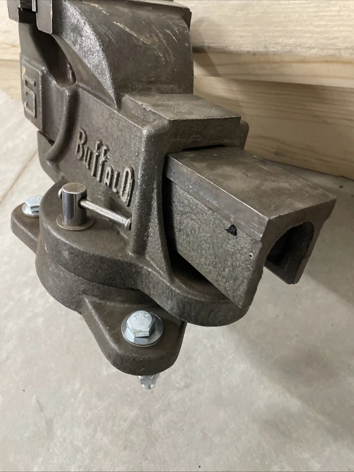 Vintage Buffalo Vice #5/ Opens 7.25 Inch/ Clamping Surface 5.25 Inch - Image 4 of 4