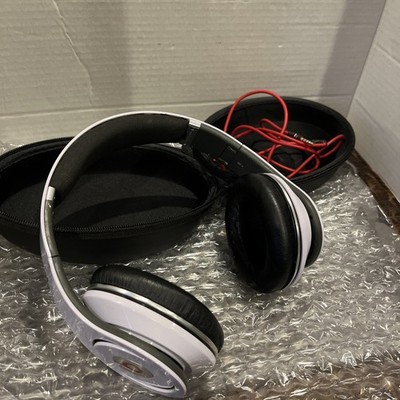 monster beats by dr dre studio White With Case Corded 
