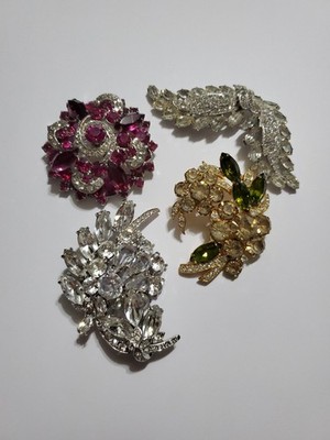VINTAGE SIGNED EISENBERG ICE & UNSIGNED BROOCH LOT CLEAR OLIVINE COSTUME JEWELRY